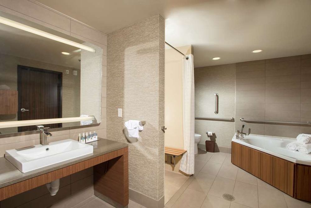 The Broadway Columbia - a DoubleTree by Hilton Hotel