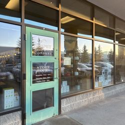 Summit Spice & Tea - Exterior