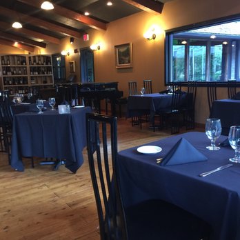 Riverview Restaurant - Inside dining area - Seafood Near Me - Troutdale, Oregon Riverview Restaurant - Inside dining area - Seafood Near Me - Troutdale, Oregon
