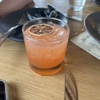 Kin Social - Wine Bars Near Me - Stamford, Connecticut