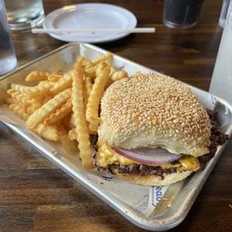 Luten's cheeseburger Luten's cheeseburger