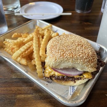 Heavy’s Barburger - Luten's cheeseburger - Burgers Near Me - Charleston, South Carolina Heavy’s Barburger - Luten's cheeseburger - Burgers Near Me - Charleston, South Carolina