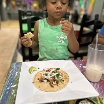 Tacos Mi Poblanita - Fried Chicken Tacos (3) - Tacos De Pollo Frito (3) - Tacos Near Me - Freeport, New York Tacos Mi Poblanita - Fried Chicken Tacos (3) - Tacos De Pollo Frito (3) - Tacos Near Me - Freeport, New York