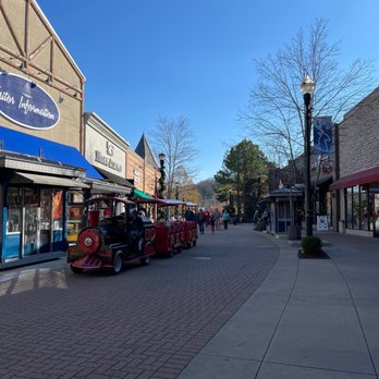 The Branson Landing - My right flank while sitting on a street-side bench drinking coffee. - Shopping Centers Near Me - Branson, Missouri