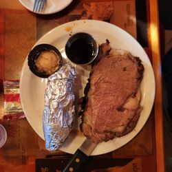 Suzy's Steak & Seafood House - Early bird Prime Rib
