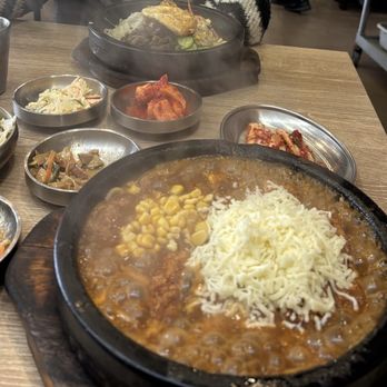 Yigah Restaurant - 18. 비빔밥 / Bibimb'ap and spaghetti - Korean Near Me - Irvine, California
