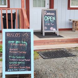 Rosco's Pizza - Hours and a few specials. June 15, 2023.