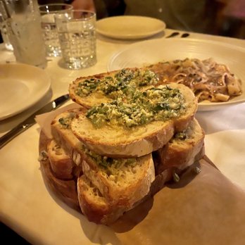 J Carver’s - Country bread - Steakhouses Near Me - Austin, Texas J Carver’s - Country bread - Steakhouses Near Me - Austin, Texas