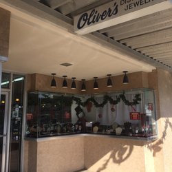 Olivers Distinctive Jewelry - Front of the store.