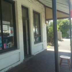 Elliot Books