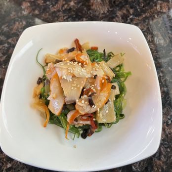 Misaki - Ramen - Calamari seaweed salad - Ramen Near Me - Round Rock, Texas
