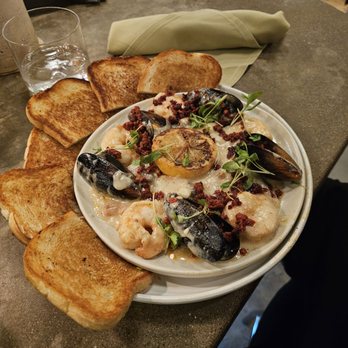 Luna Bistro Cafe - Spanish shrimp & mussles!! You will clean the plate, it has chorizo on it so if you dont eat pork ask that they not add it. - New American Near Me - Long Beach, California Luna Bistro Cafe - Spanish shrimp & mussles!! You will clean the plate, it has chorizo on it so if you dont eat pork ask that they not add it. - New American Near Me - Long Beach, California