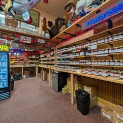 Rustlin Robs Texas Gourmet Foods - Interior Store Preserves and Exotic Meats