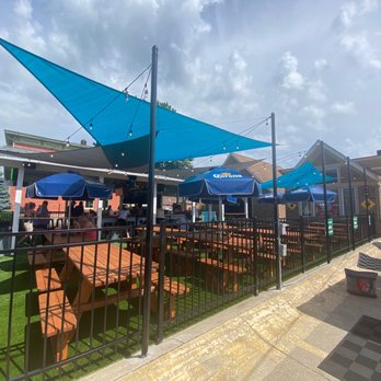 The Yard on 3rd - Seating area - Food Trucks Near Me - Willoughby, Ohio The Yard on 3rd - Seating area - Food Trucks Near Me - Willoughby, Ohio