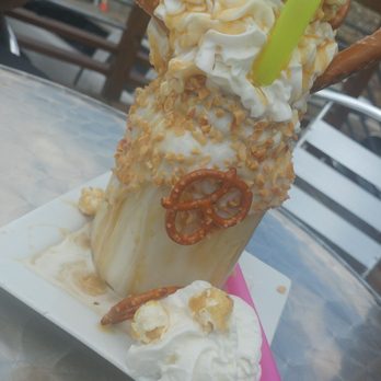 K & J's Elegant Pastries - Desserts Near Me - Birmingham, Alabama