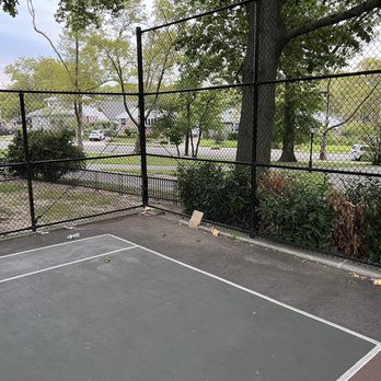 Bowne Park - There's a trash can every 20 feet. But these folks couldn't walk that far. - Parks Near Me - Flushing, New York Bowne Park - There's a trash can every 20 feet. But these folks couldn't walk that far. - Parks Near Me - Flushing, New York