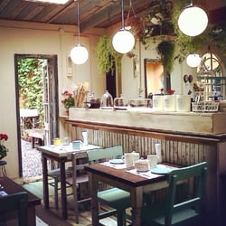 Casa Linda Deli - Interior