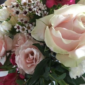 Backmann Florist - Florists Near Me - Derry, New Hampshire