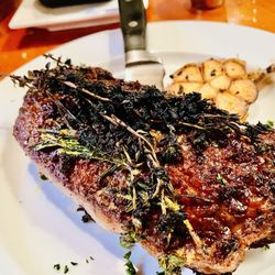 Vicky's of Santa Fe - New York Steak Blew me Away -Better than Ruth's C!! My mouth is watering just thinking about it now.