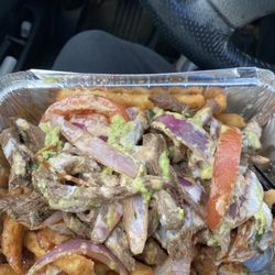 Latusion Food Truck - Lomo fries with sauces