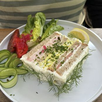 Open Face Food Shop - Smorgasbord torta - Sandwiches Near Me - Los Angeles, California