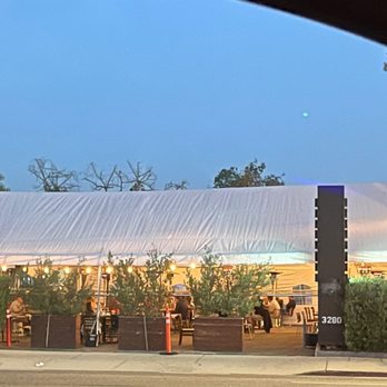 All'Acqua - Large Outdoor seating in the parking lot - Italian Near Me - Los Angeles, California