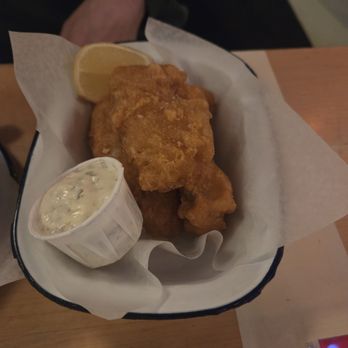 Parson's Chicken & Fish - Logan Square - 3 piece fried fish - New American Near Me - Chicago, Illinois