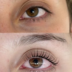 Lashes Moment