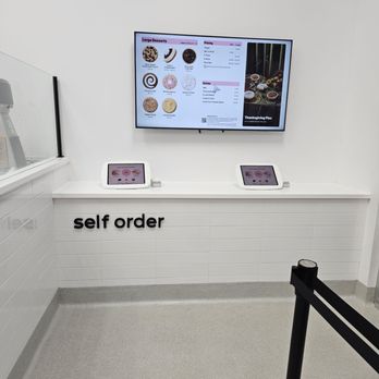 Crumbl - Riverwatch - ordering counter - Bakeries Near Me - Augusta, Georgia