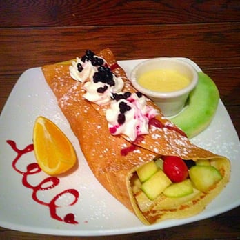 Mama Bravo - a crepe with fruit and whipped cream - Barbeque Near Me - L'ile-Perrot, Quebec