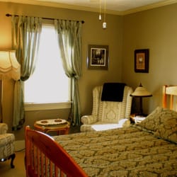Ninth Street Bed & Breakfast - Room Three:  Queen bed, full, private, off-suite bathroom.