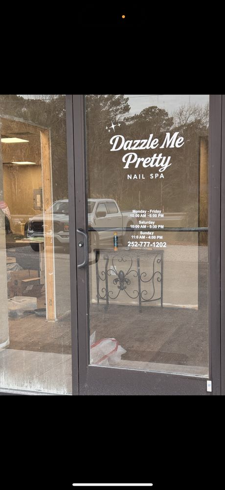 Dazzle Me Pretty Logo