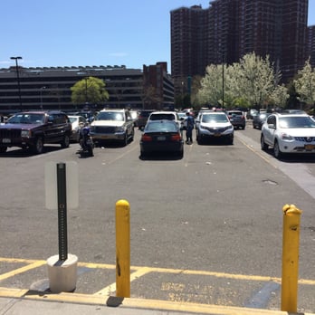 Municipal Credit Union - Really huge parking lot - Banks & Credit Unions Near Me - Bronx, New York