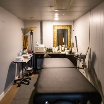 Cameo Salon - Esthetics room - Hair Salons Near Me - Nampa, Idaho Cameo Salon - Esthetics room - Hair Salons Near Me - Nampa, Idaho