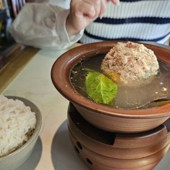 Cheli - YangZhou Meat Ball - Shanghainese Near Me - New York, New York