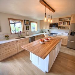Straightline Construction & Granite