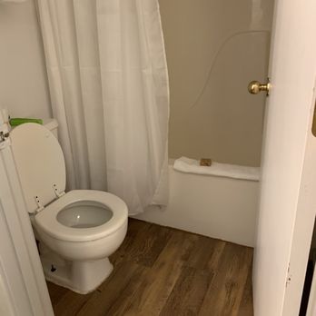 Klassic Inn - Literally broke the cleanliness seals and it was spotless! - Hotels Near Me - Greers Ferry, Arkansas Klassic Inn - Literally broke the cleanliness seals and it was spotless! - Hotels Near Me - Greers Ferry, Arkansas