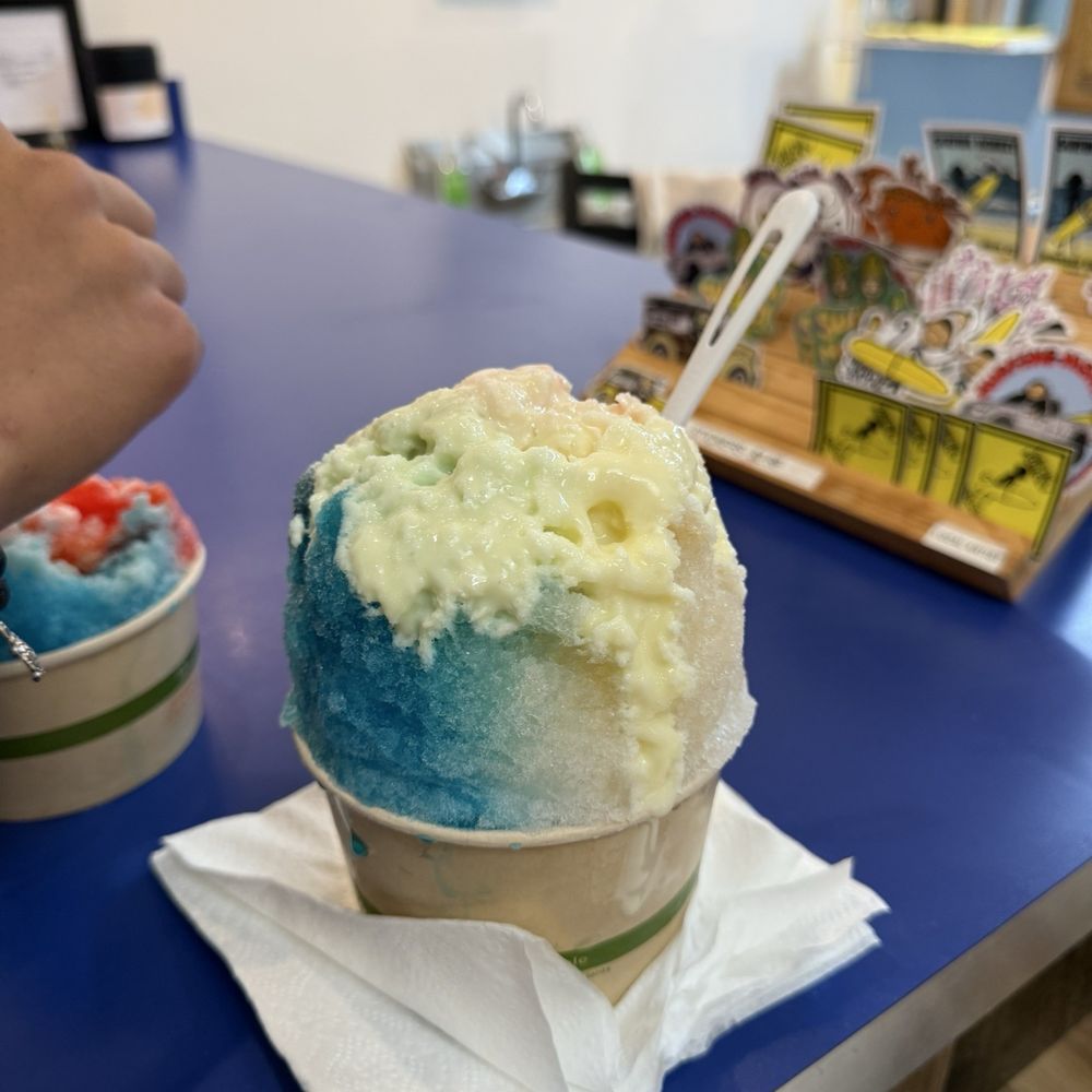 Snow cap on snow Snow cap on snow