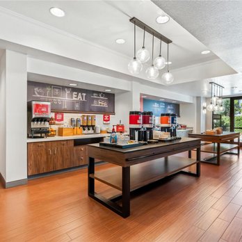 Hampton Inn & Suites Lathrop - Breakfast Area - Hotels Near Me - Lathrop, California Hampton Inn & Suites Lathrop - Breakfast Area - Hotels Near Me - Lathrop, California
