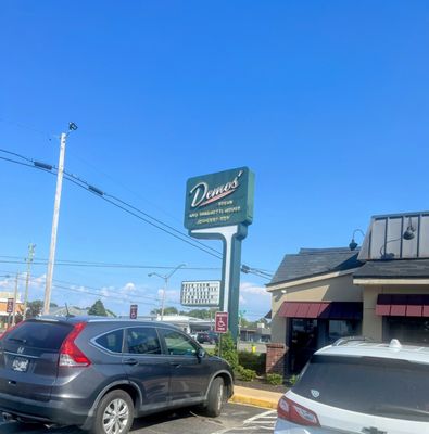 Demos' Restaurant by null