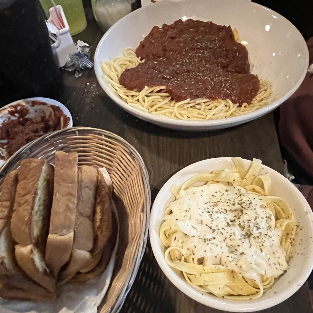 Dino's Restaurant - Spaghetti and Fettuccine - Italian Near Me - Elizabethton, Tennessee Dino's Restaurant - Spaghetti and Fettuccine - Italian Near Me - Elizabethton, Tennessee