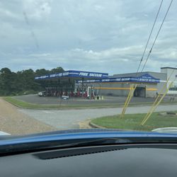 Cyristal Clear Carwash - Free vacuum's!