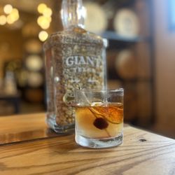 Giant Texas Distillers - Old fashion