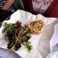 Le Scoop - Salmon tartare. Yum