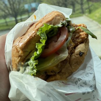 Smashburger - Colorado Crispy Chicken Sandwich - Burgers Near Me - Radnor, Pennsylvania