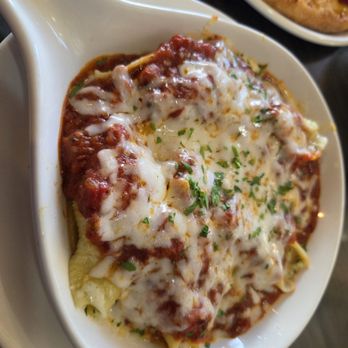Modo Mio - Stuffed shells with meat sauce - Pizza Near Me - Peoria, Arizona Modo Mio - Stuffed shells with meat sauce - Pizza Near Me - Peoria, Arizona