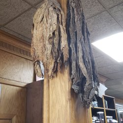 Jeanie's Smoke Shop - Dried tobacco leaves