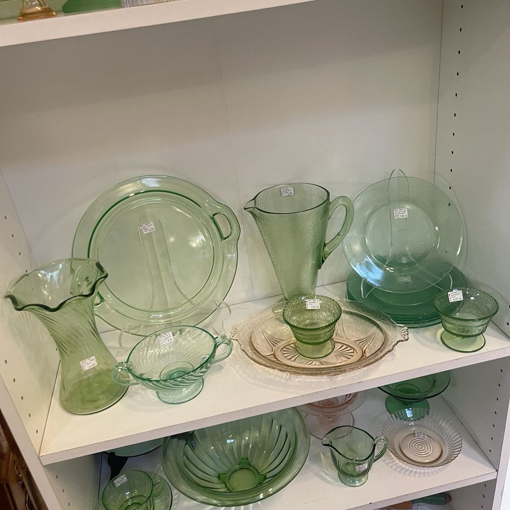 Antique Society - Green glassware. - Antiques Near Me - Sebastopol, California Antique Society - Green glassware. - Antiques Near Me - Sebastopol, California