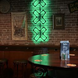 Molly Malone's Irish Pub - Bar