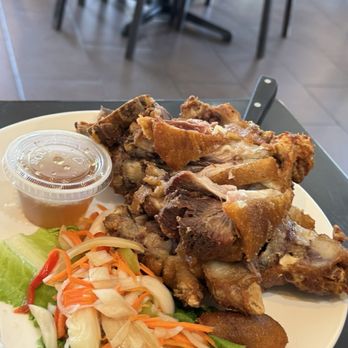 Max's Restaurant - Milpitas - Crispy Pata (Crispy Pork Hock) - Filipino Near Me - Milpitas, California